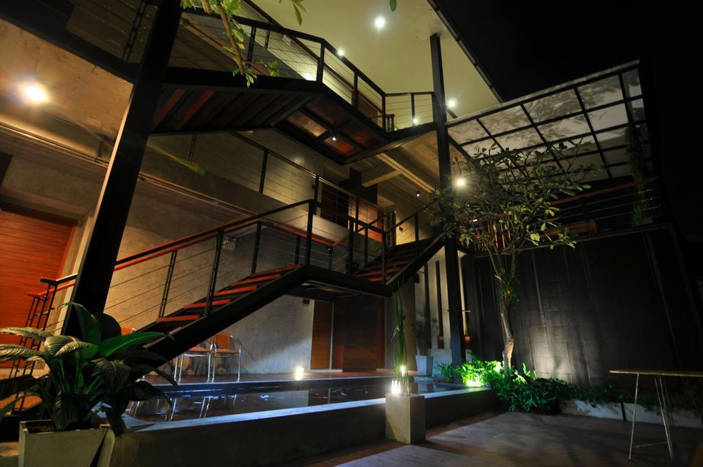 Bed and Breakfast zzziesta Chiang Mai Esterno foto