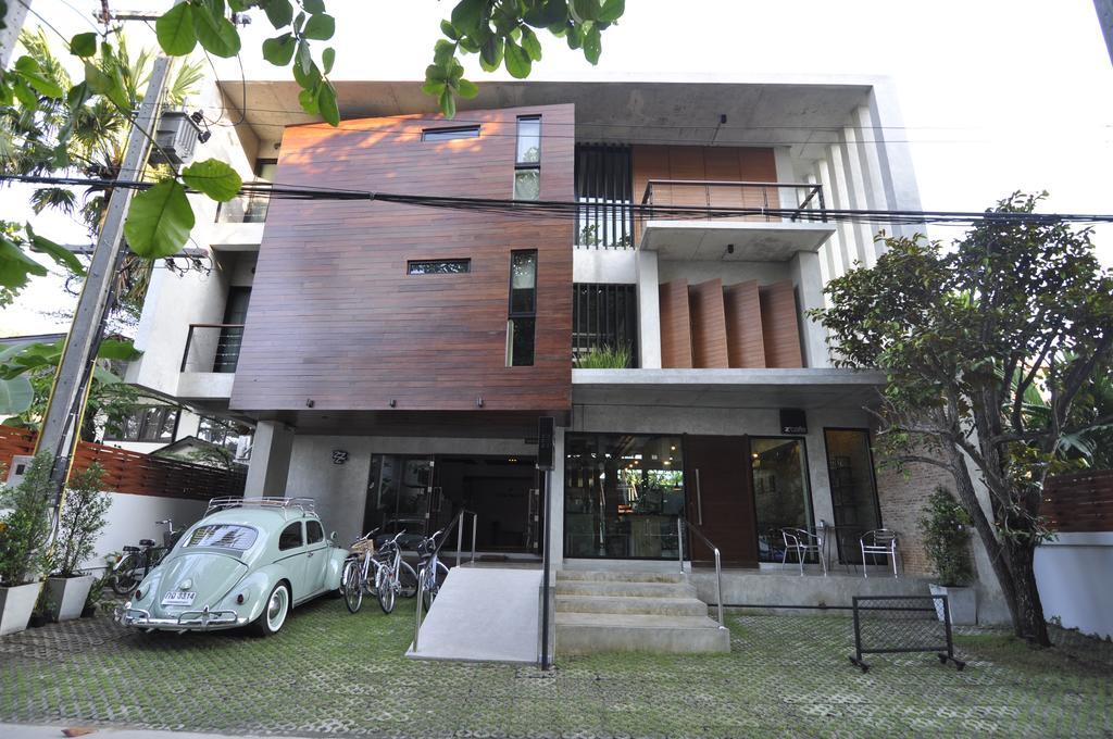 Bed and Breakfast zzziesta Chiang Mai Esterno foto
